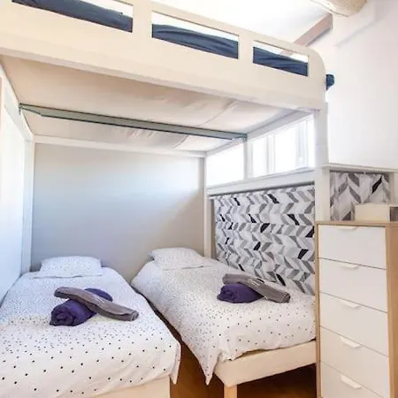 Cosy For 6/8p Location In Old