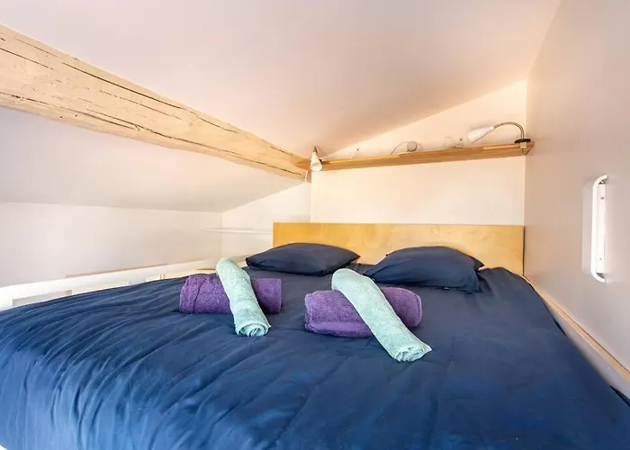 Cosy For 6/8p Location In Old