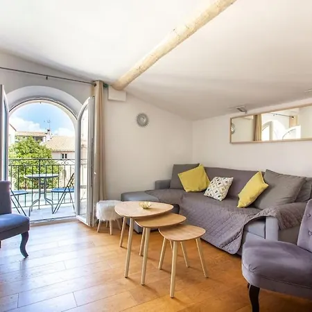 3- Cosy For 6p Location In Old Apartman