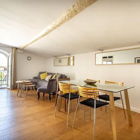 Cosy For 6/8p Location In Old Appartement