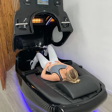 Cosy For 6/8p Location In Old Antibes