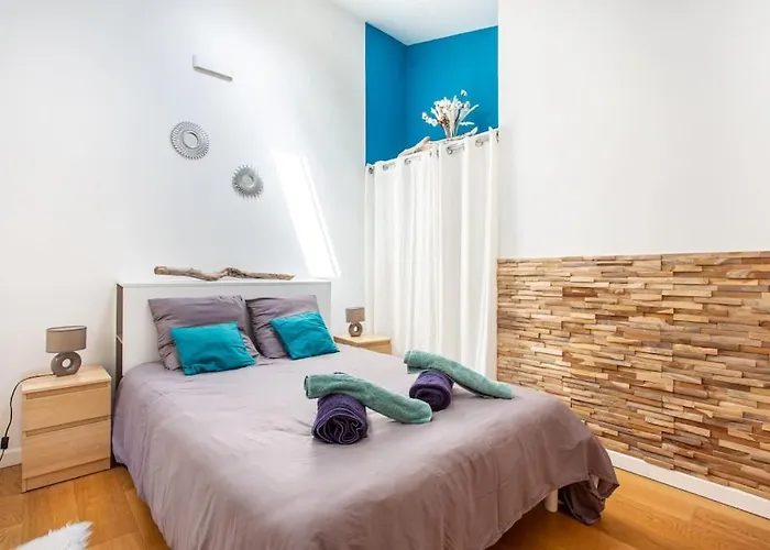 Cosy For 6/8p Location In Old Appartement *