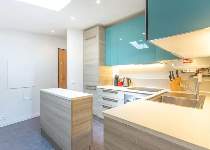 Cosy For 6/8p Location In Old *