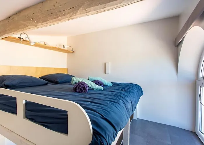 Cosy For 6/8p Location In Old Αντίμπ