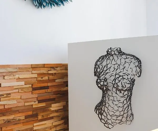 Cosy For 6/8p Location In Old Αντίμπ